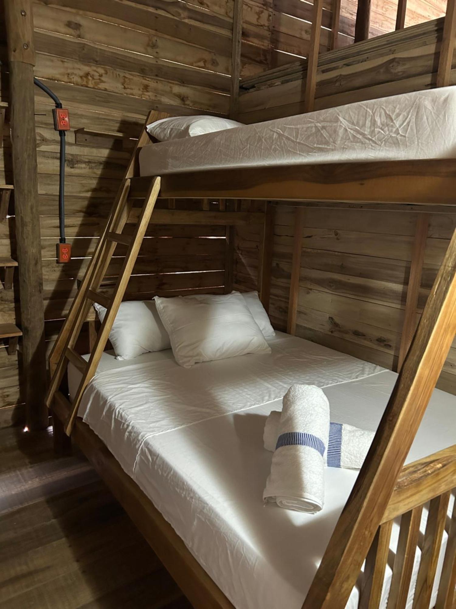 Guachaca Puerto Manglar Hostal מראה חיצוני תמונה